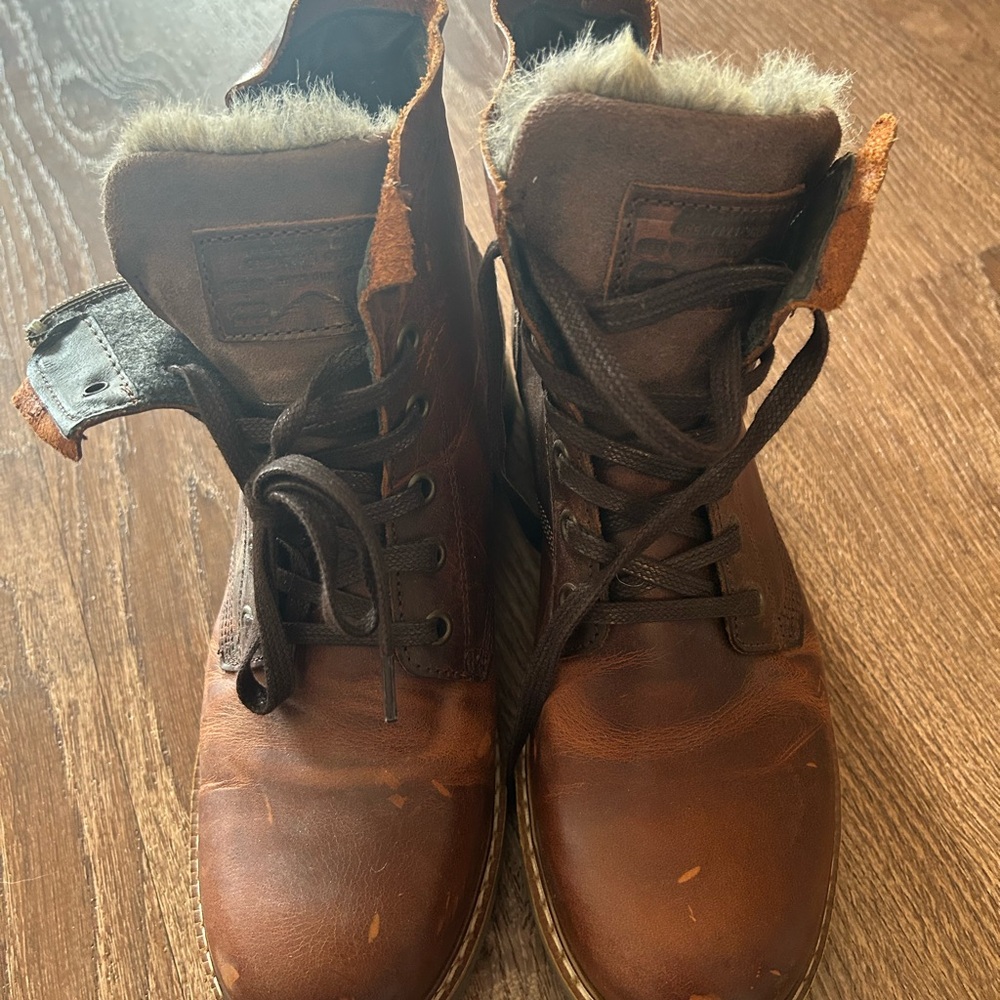 Brown Leather Fur-Lined Boots